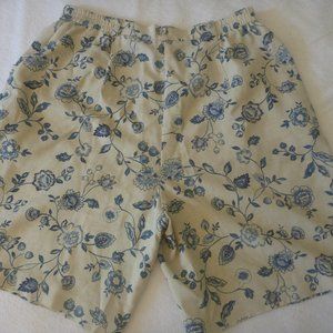 ORVIS Floral Shorts